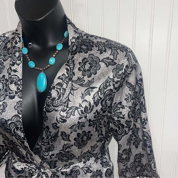 Gilligan & O'Malley Black Floral Robe - Picture 3 of 7